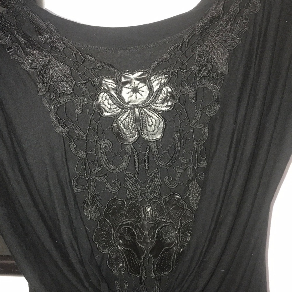 BEBE Black top
